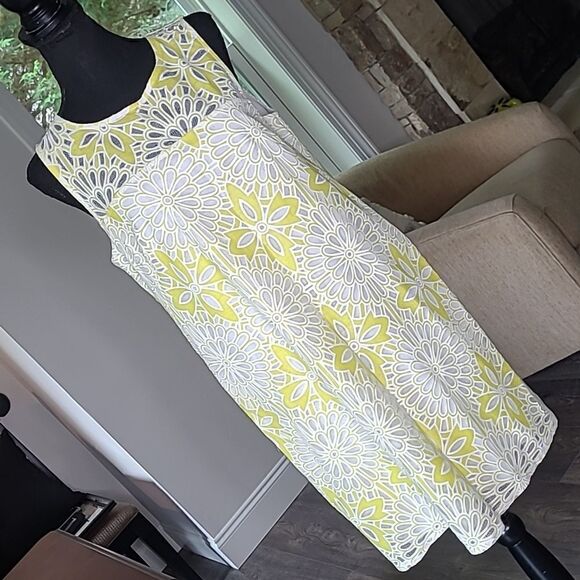 Weston Dresses & Skirts - Weston sz M lemon lace overlay dress